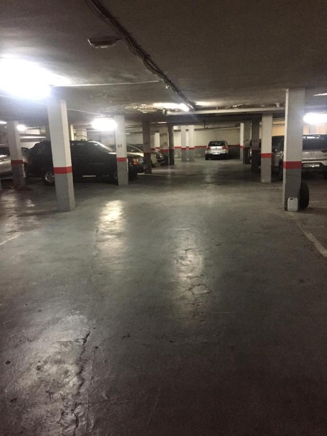 塞维利亚 帕科斯旅馆酒店 外观 照片 The car park at the station