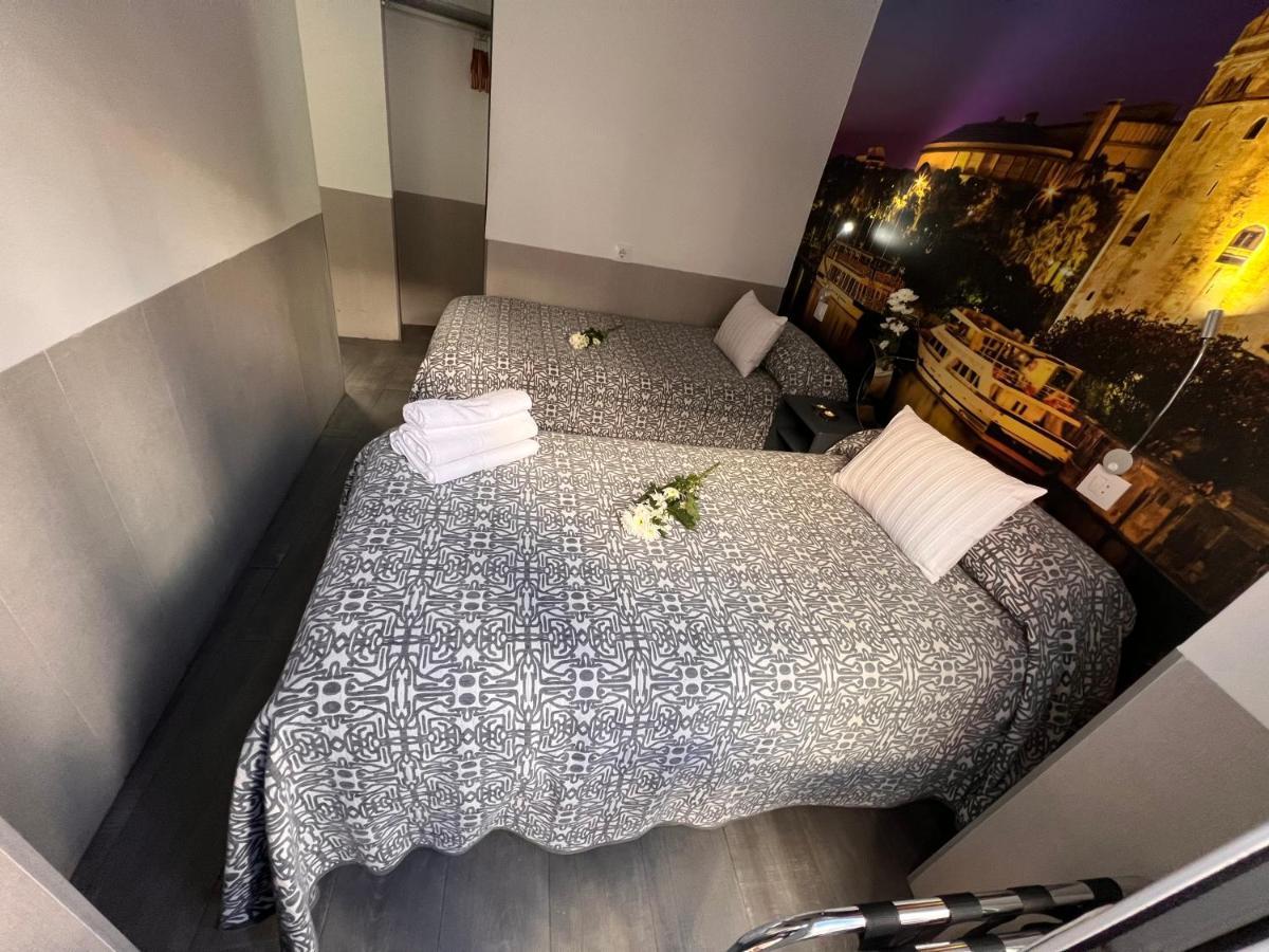 塞维利亚 帕科斯旅馆酒店 外观 照片 A room at the hotel