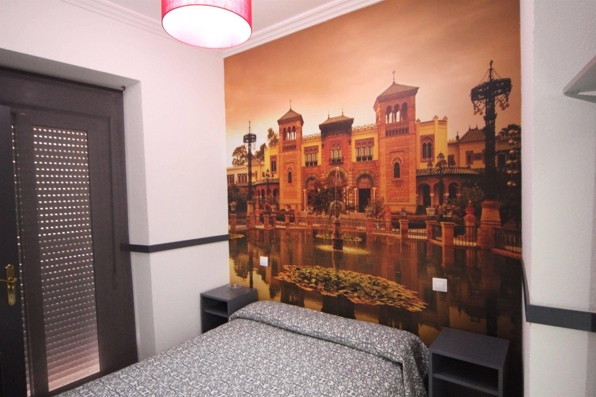 塞维利亚 帕科斯旅馆酒店 外观 照片 A room at the hotel